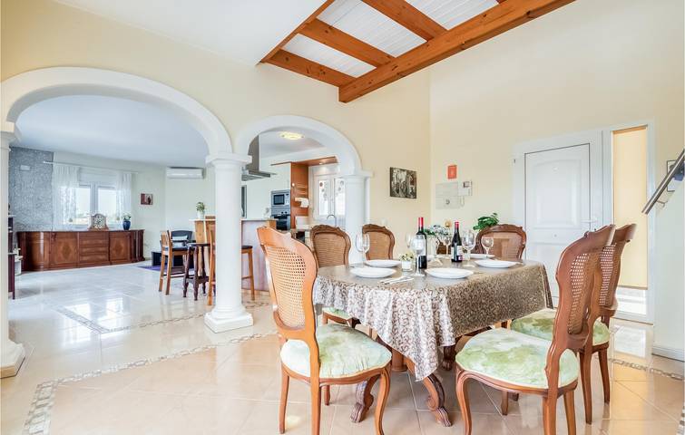 Ferienhaus für 6 Personen, mit Terrasse und Pool, kinderfreundlich in Dénia - 4