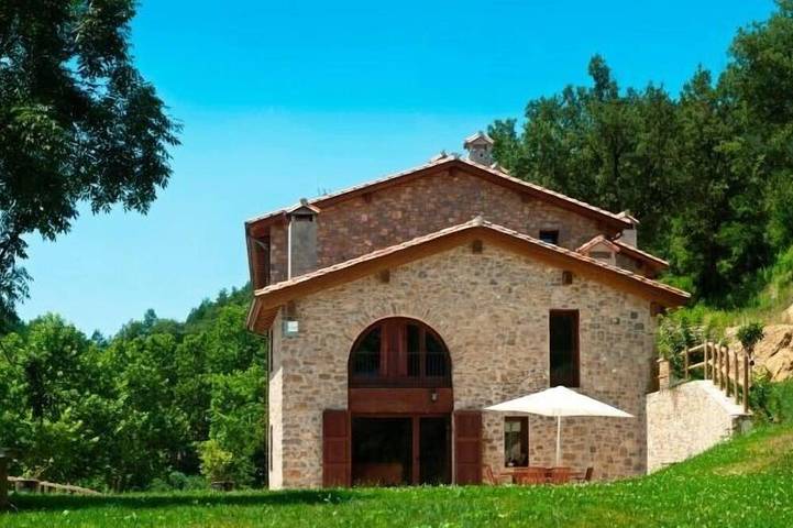 Gîte pour 6 personnes, avec piscine et jardin - 1