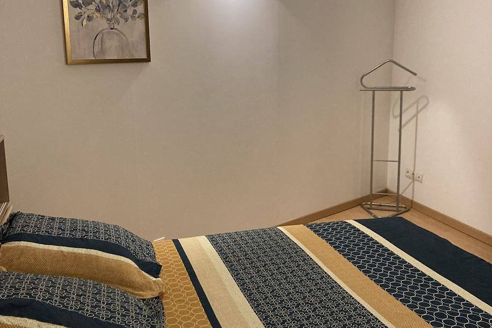 Apartamento entero, House with terrace T2 bord de sorgue in Entraigues-sur-la-Sorgue, Vaucluse