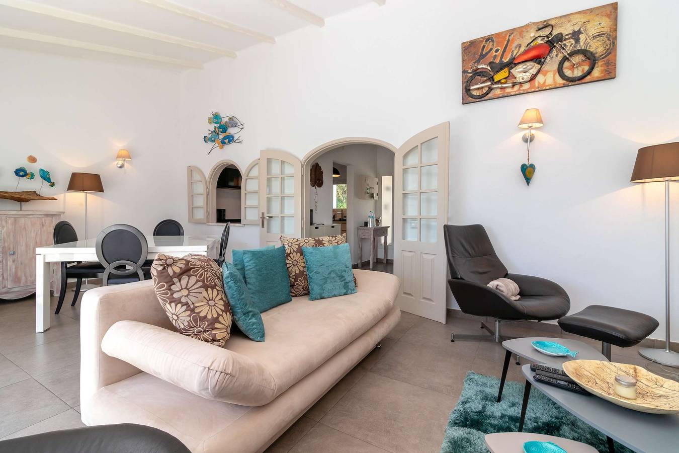 Casa Moinho – Stylish 2 Bedroom Townhouse with Communal Pool, Carvoeiro in Carvoeiro, Lagoa