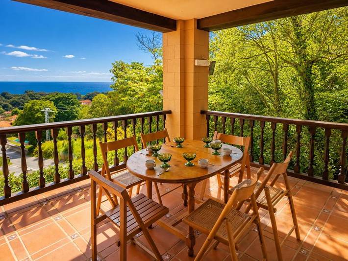 Casa rural para 8 personas, con Balcón y Terraza además de Jardín y Vistas en Val de San Vicente - 2