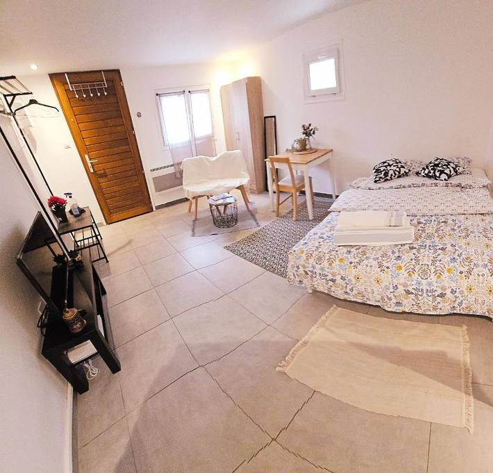 Gîte pour 2 personnes, avec jardin et terrasse à Orsay - 2