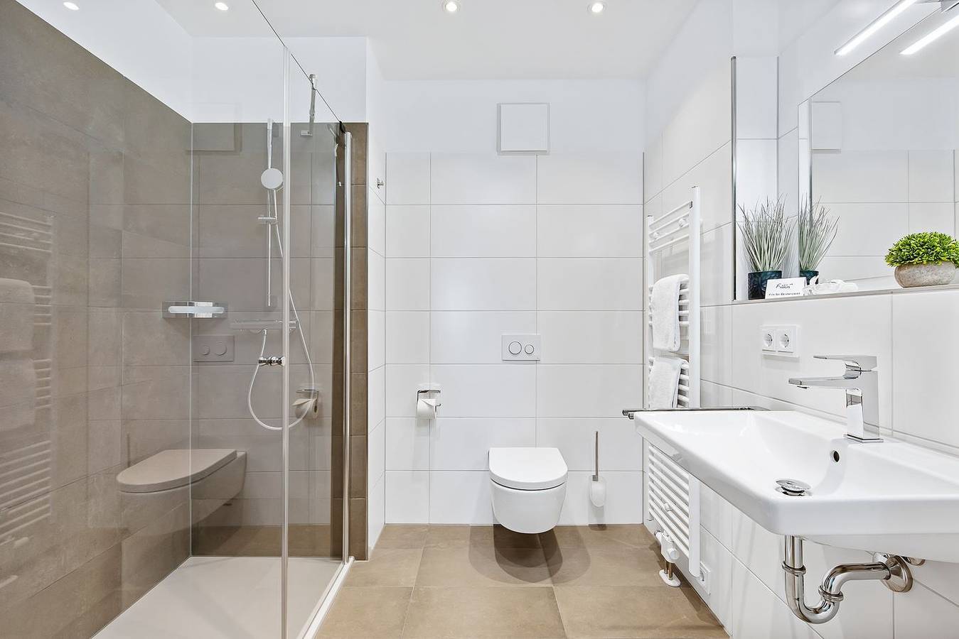 Ganze Wohnung, Perlentaucher - 1. Reihe am Wasser, Kamin, 2 Duschbäder, Balkon, Tiefgarage in Olpenitz, Kappeln