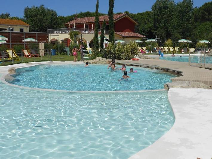 Camping per 4 persone, con piscina per bambini a Viareggio