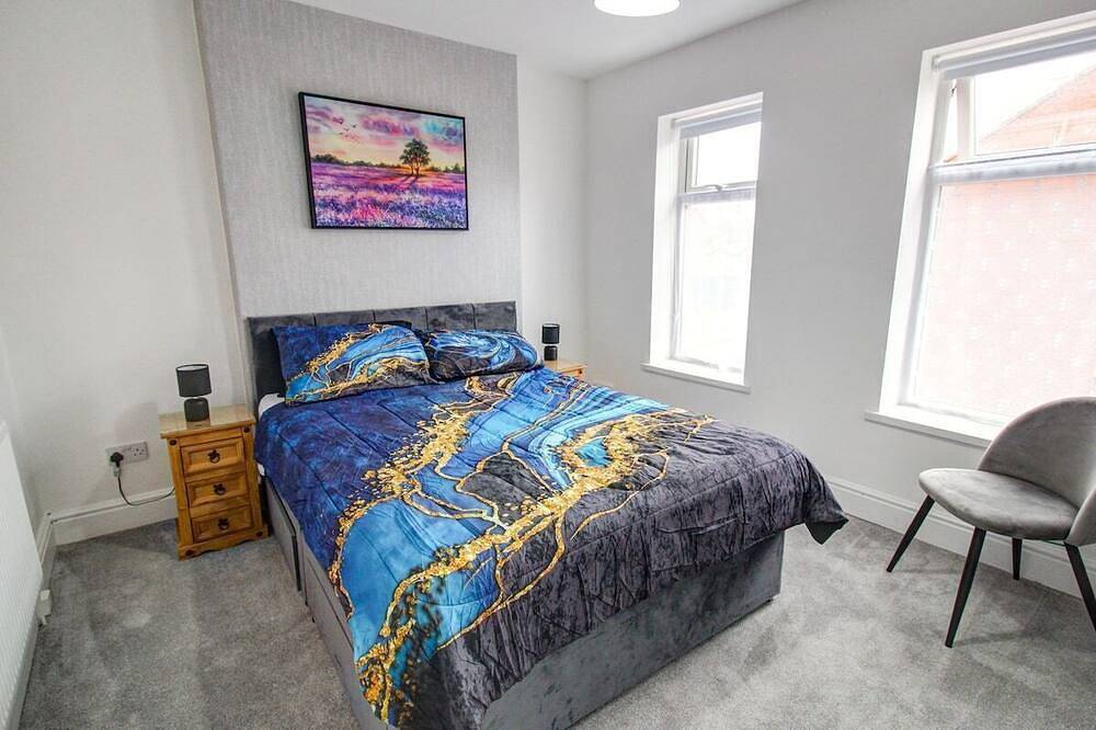Beach Meets City - Two Bed Stay Near to Liverpool in Merseyside