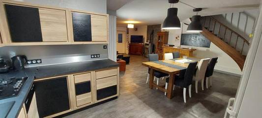 Gîte pour 7 personnes, avec jardin à Messas