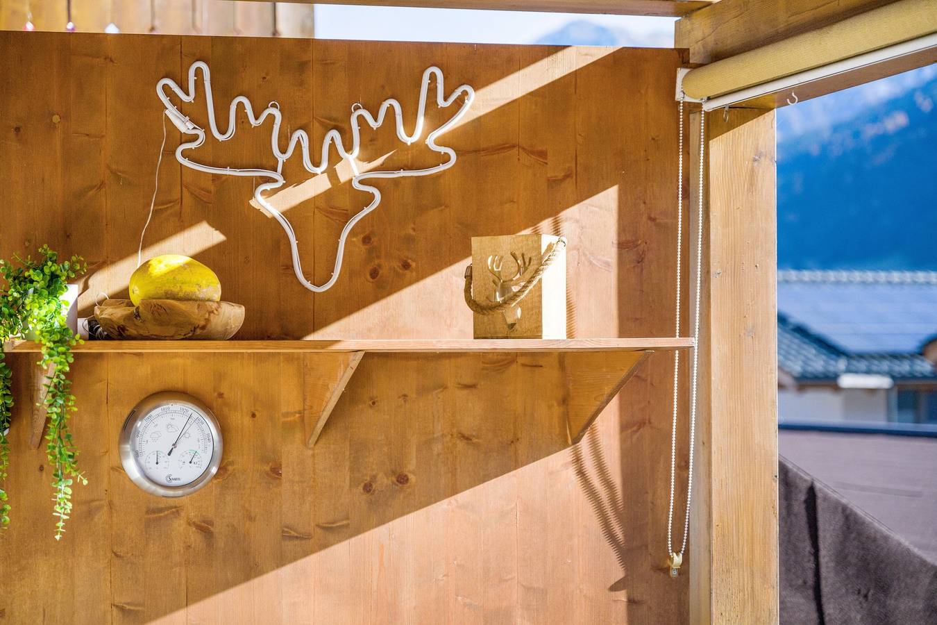 Ganze Wohnung, Ferienwohnung Edelstein" mit Bergblick, privater Terrasse und Wlan in Neukirchen am Großvenediger, Kitzbüheler Alpen