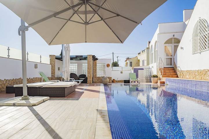 Villa für 8 Personen, mit Terrasse - 1