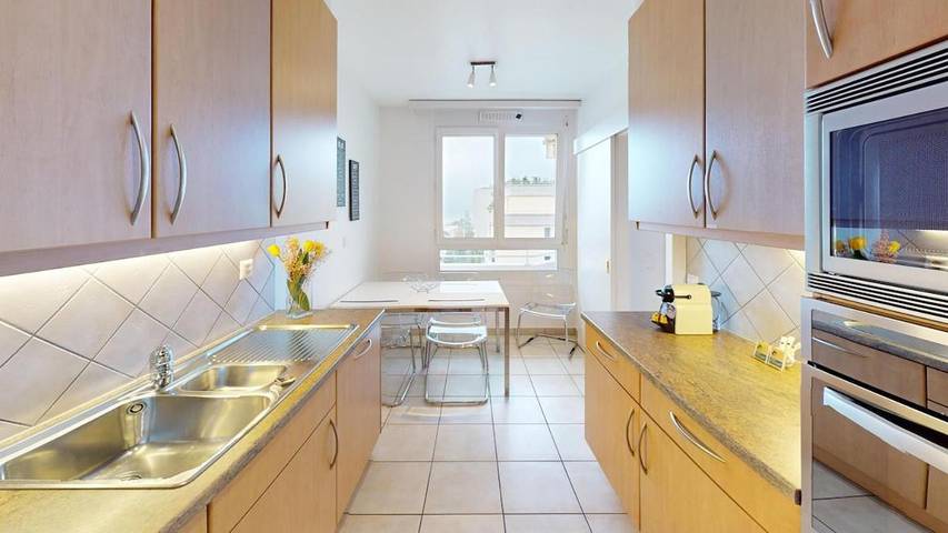 Gîte pour 4 personnes, avec balcon ainsi que vue sur le lac et vue à Pully - 4