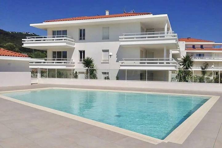 Appartement de vacances pour 3 personnes, avec terrasse et piscine