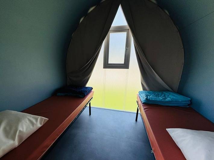 Tente pour 4 personnes, avec piscine et bassin pour enfant dans Hauts-de-France - 3