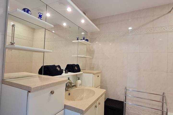 Gîte pour 4 personnes dans Office de Tourisme d'Antibes - 4