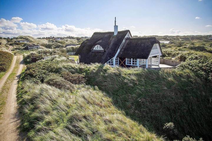 Ferienhaus mit Meerblick für 6 Personen, mit Whirlpool und Sauna sowie Balkon und Garten in Jammerbugt - 2