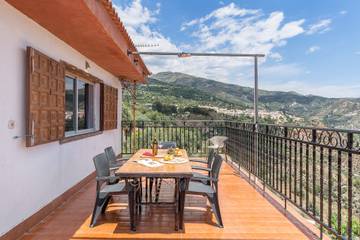 Holiday Rental for 15 People in Lanjarón, Cordillera Penibética, Photo 2