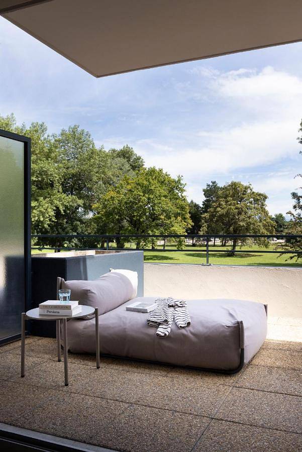 Hôtel pour 2 personnes, avec jardin ainsi que jacuzzi et piscine, animaux acceptés à Divonne-les-Bains - 3