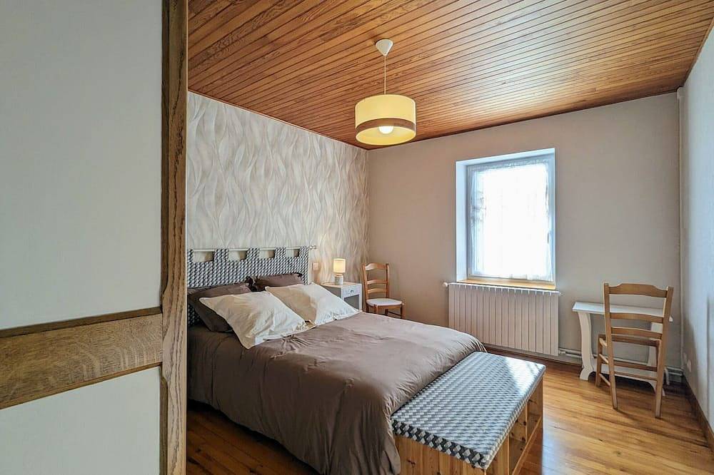 Gîte de Charme pour 6 personnes avec Terrasse et Wifi in Raucoules, Haute-Loire