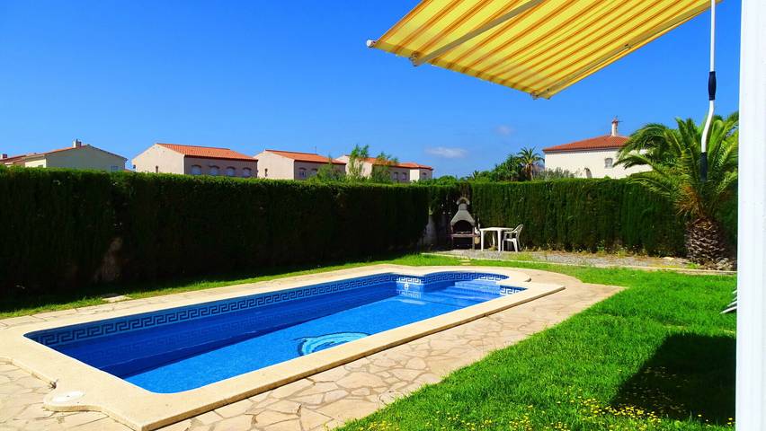 Casa rural para 8 personas, con balcón y jardín en Montroig - 2