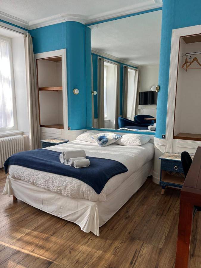Hôtel Les Quais in Cherbourg-Octeville, Cherbourg-en-Cotentin