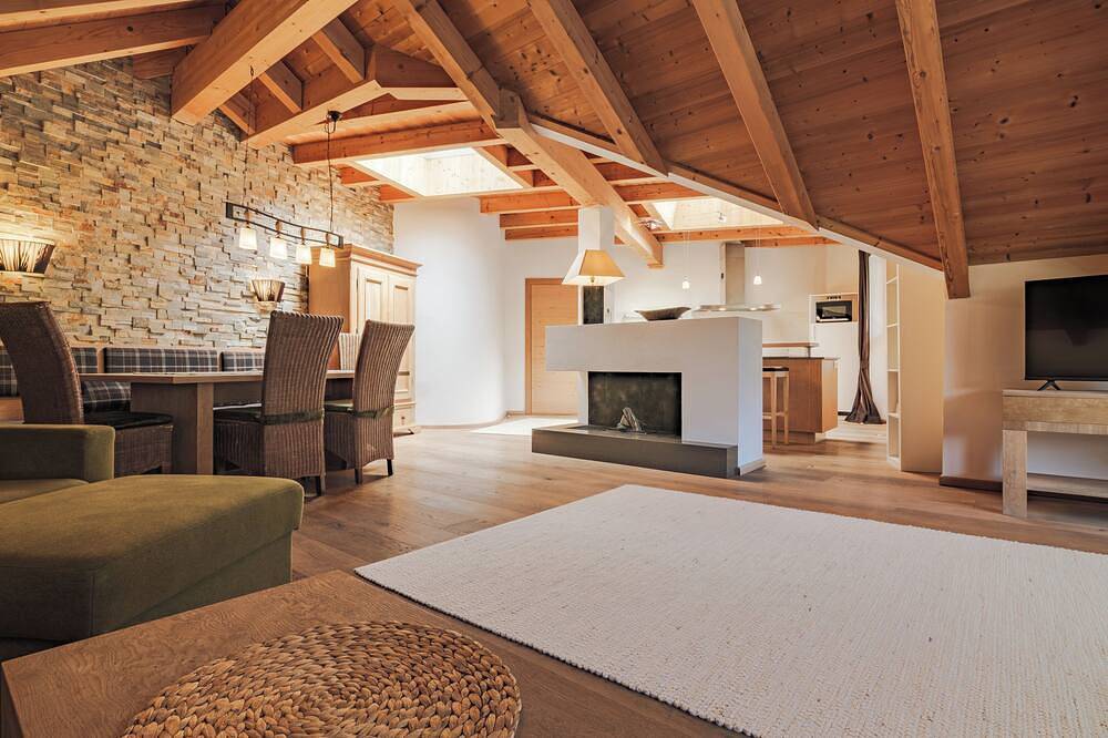 Ganze Wohnung, Geräumiges Apartment im Dorfzentrum von Gerlos, Liftkarten im Sommer inkl.! in Gerlos, Bezirk Schwaz