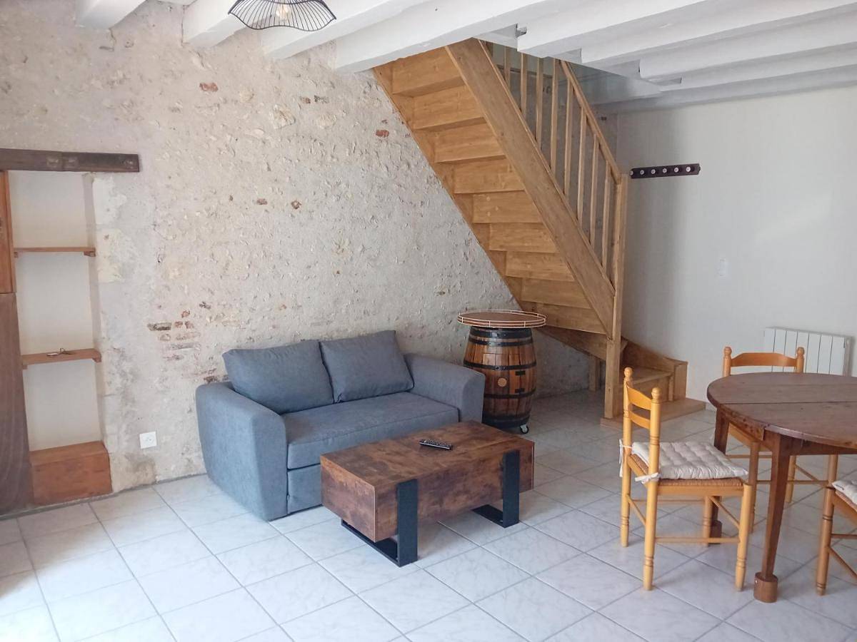 One-Bedroom House in Veuves, Région de Blois