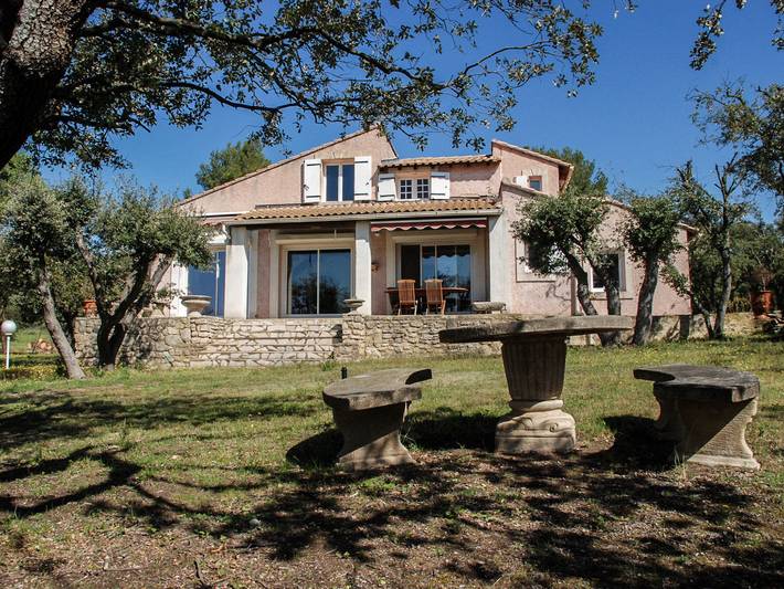 Casa de vacaciones para 7 personas, con terraza y jardín - 1