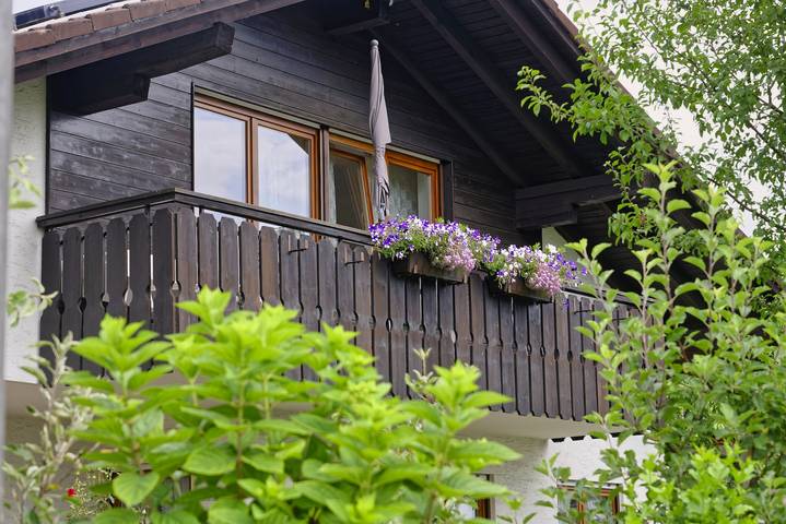 Ganze Ferienwohnung, Ferienwohnung Neumeier Theresia und Rosemarie - renovierte Ferienwohnung mit 2 Balkonen in Prien, Prien am Chiemsee