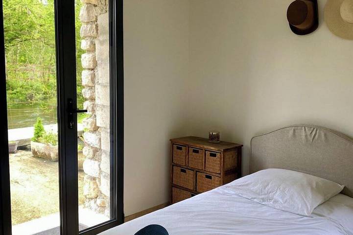 Location de vacances pour 24 personnes, avec jardin, animaux acceptés à Château-Landon - 3