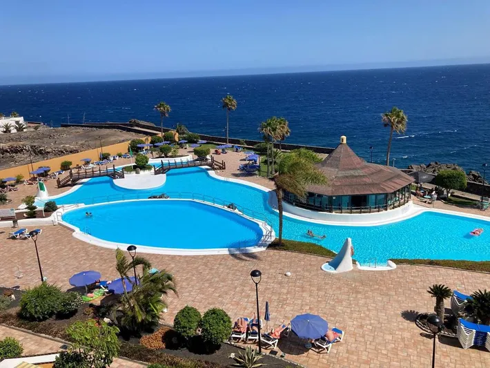 Apartamento de vacaciones para 4 personas, con piscina además de jardín y terraza - 1