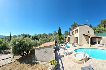 Gîte pour 10 personnes à Pignans