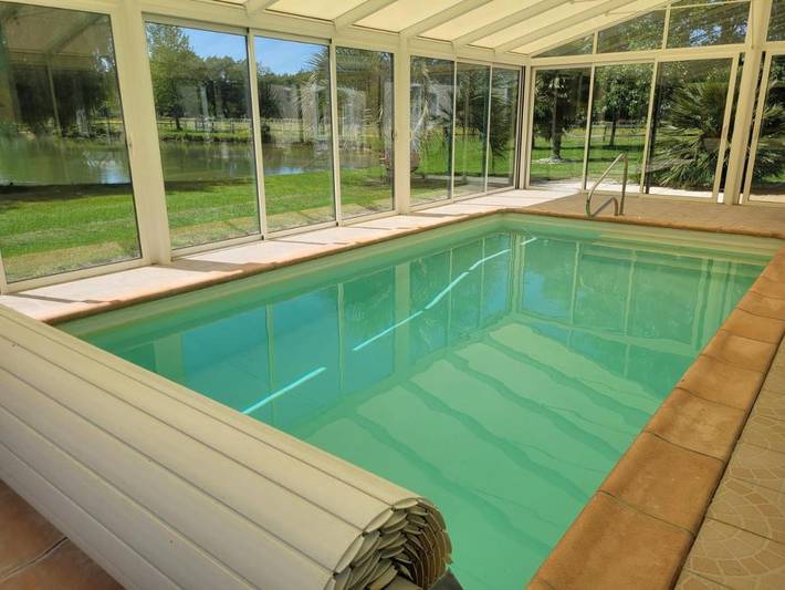 Maison d’hôte pour 9 personnes, avec Terrasse et Jardin ainsi que Piscine et Vue sur le lac