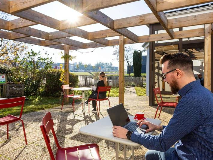 Hôtel pour 4 personnes, avec jardin à Champniers - 4