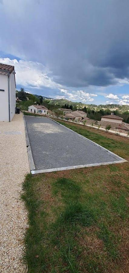 Villa per 6 persone, con idromassaggio e giardino nonché piscina in Joyeuse