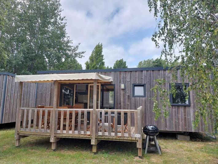 Camping pour 6 personnes, avec Terrasse ainsi que Bassin pour enfant et Piscine
