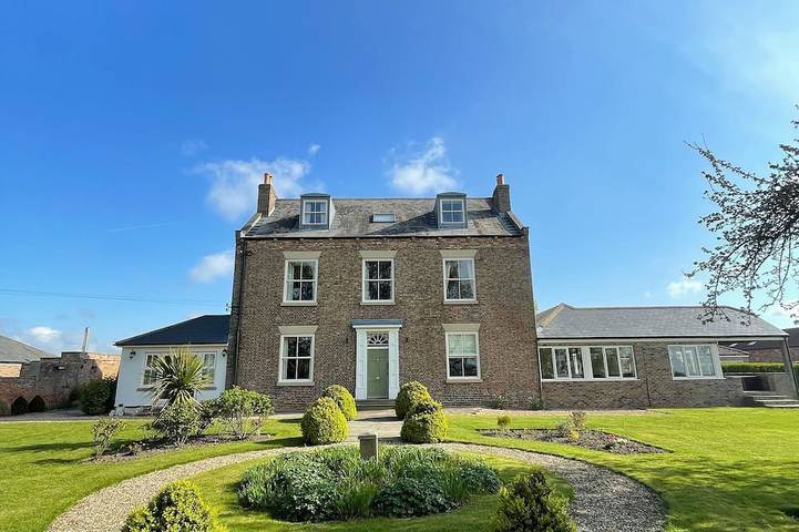 Holiday rental for 14 people, with hot tub and garden in Selby