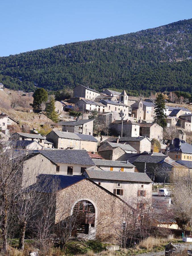 Gîte pour 3 personnes, avec terrasse ainsi que jardin et vue à Eyne - 2