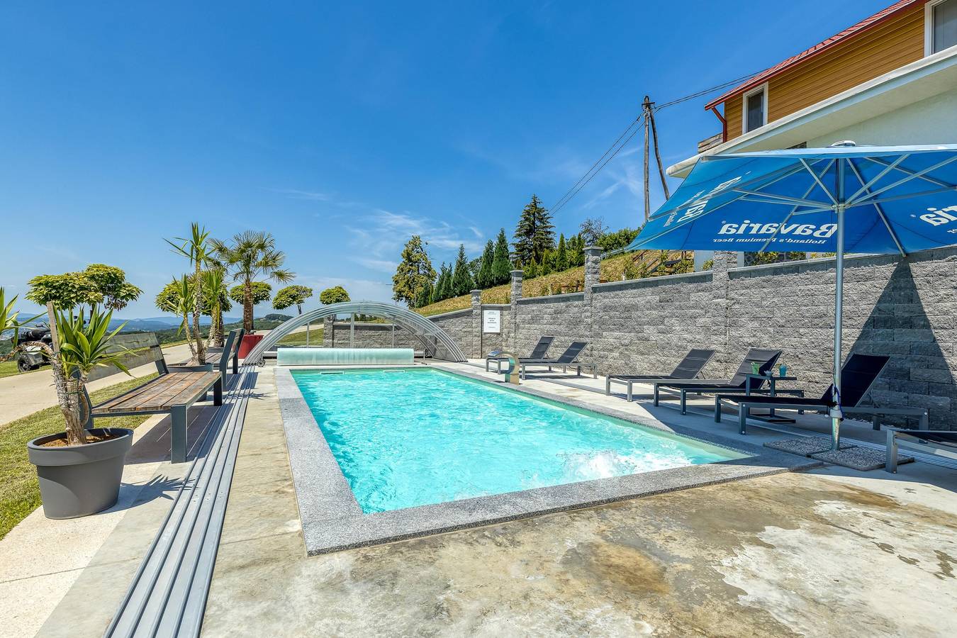 Pool & Whirlpool Villa Art Three in Slovenia