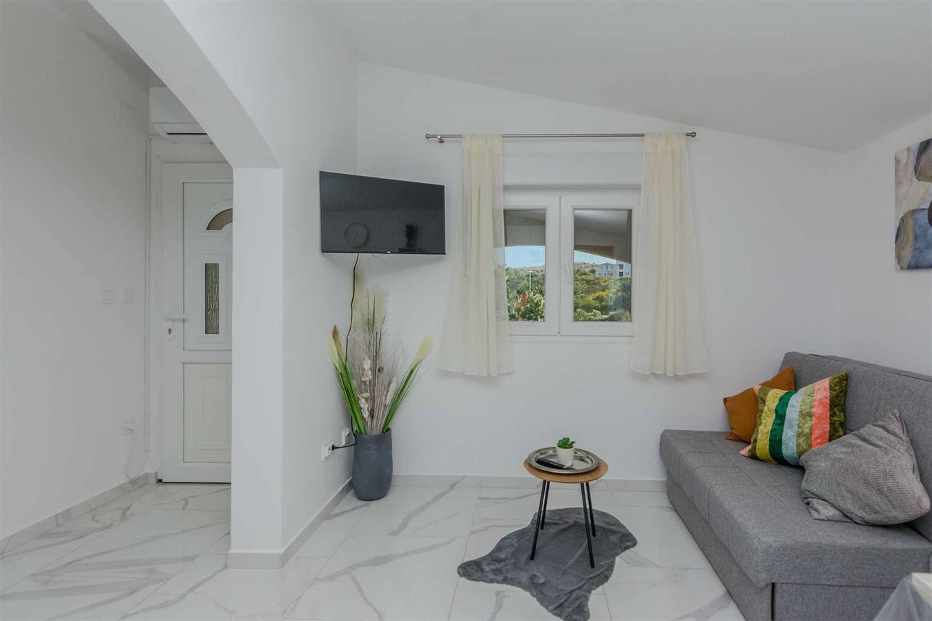 Ganze Wohnung, Fewo für 6 Personen | Klima, Tv, Wlan | Nur 600 m vom Strand entfernt in Vir