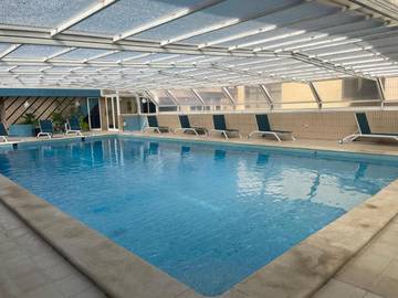 Gîte pour 8 personnes, avec jardin ainsi que piscine et vue dans Angeiras