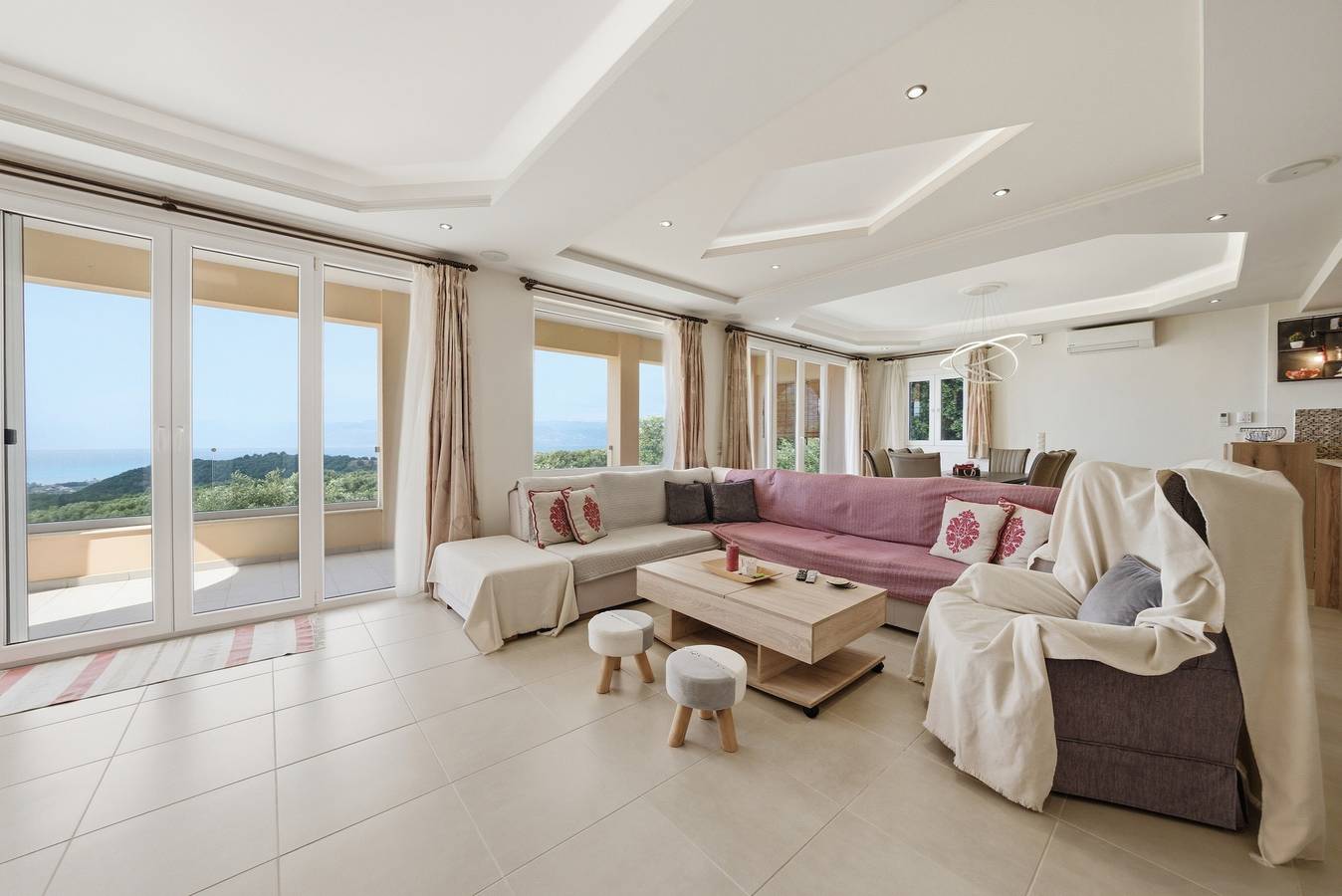 Villa 'Sarakinos' with Sea View, Wi-Fi, and Air Conditioning in Korfu