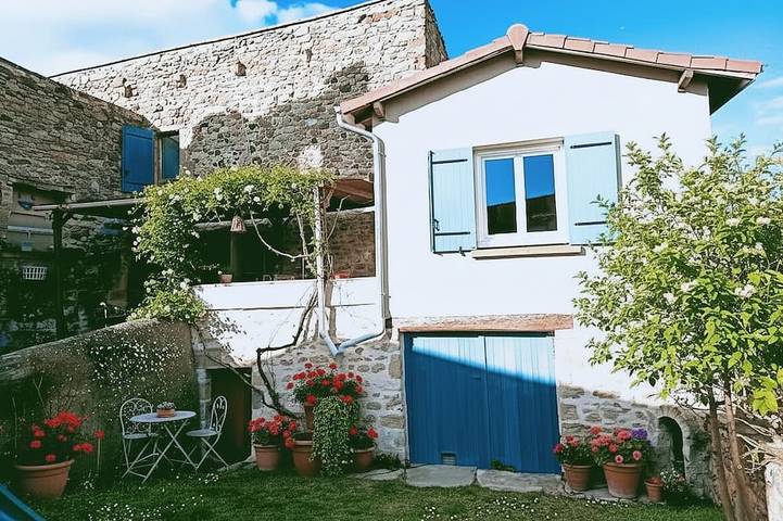 Château pour 6 personnes, avec Jardin dans le Puy-de-Dôme