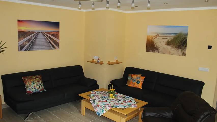 Bungalow für 8 Personen, mit Garten und Sauna sowie Whirlpool in Börgerende-Rethwisch - 2