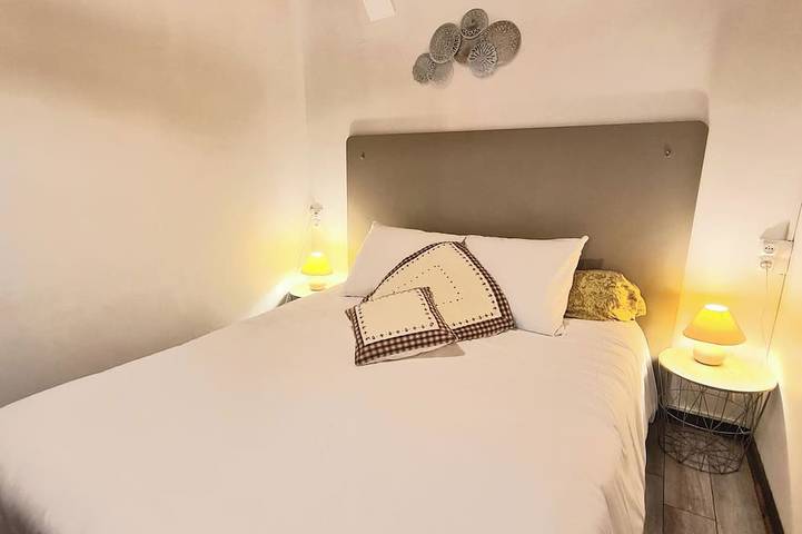 Ferienwohnung für 4 Personen, mit Pool und Garten - 1