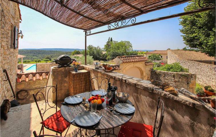 Location de vacances pour 4 personnes, avec terrasse à Orgnac-l'Aven
