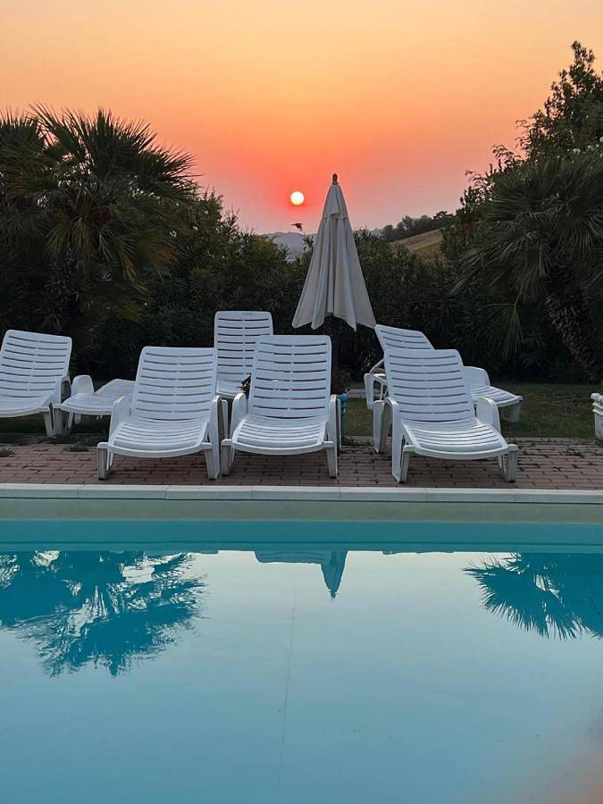 Casa vacanza per 3 persone, con Terrazza e Giardino nonché Piscina a Montegranaro