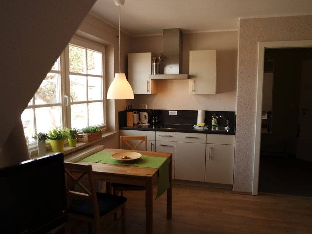 Wohnung in Glowe mit Schwimmbecken in Hauptstrand Glowe, Glowe