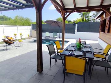 Cottage pour 6 personnes, avec piscine ainsi que jacuzzi et jardin dans Plage du Grand Macabou