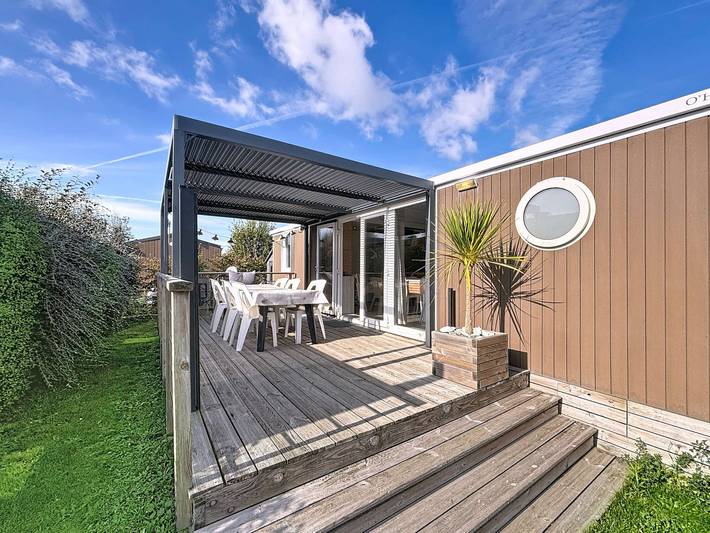 Camping pour 6 personnes, avec Terrasse et Piscine