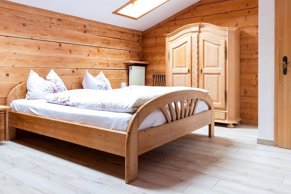 Ganze Wohnung, Fewo Kranzhorn 2 Personen, 46 qm, 1 Schlafzimmer in Flintsbach am Inn, Bayerische Alpen