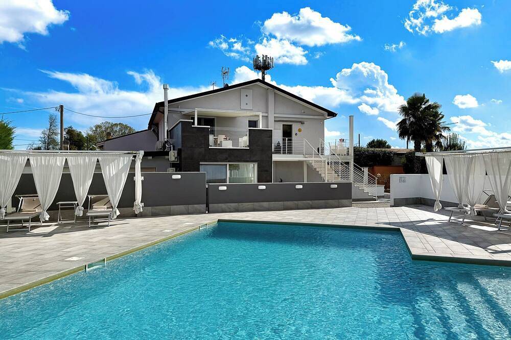 Appartement entier, Venise 30min. app.dans une villa de campagneavec piscinedans un jardin de10.000m in Casalserugo, Province de Padoue