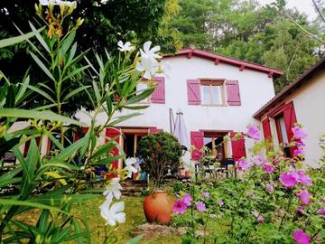 Cottage pour 2 personnes, avec vue et jardin à Ferrières-sur-Ariège